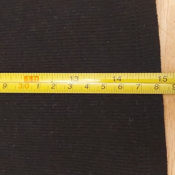 2/$15 EUC Black Off Shoulder Crop Top Size M - Picture 6 of 9